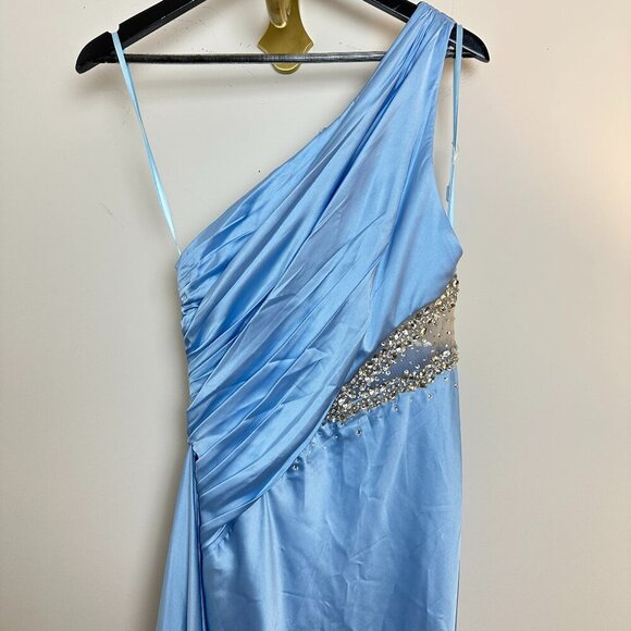 MAC DUGGAL One Shoulder Charmeuse Gown With Beaded Cutout in Powder Blue US 0 - Picture 6 of 13